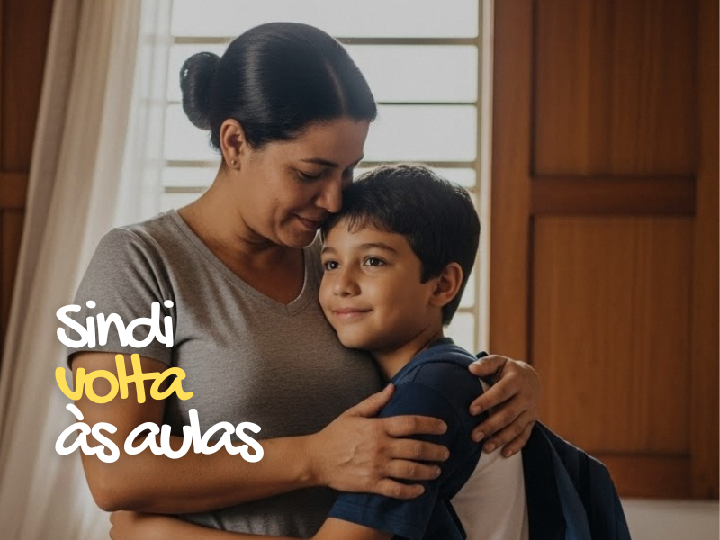 Sindi entrega 3 mil kits de material escolar